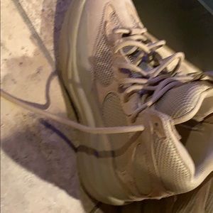 Yezzy season 6 desert boots